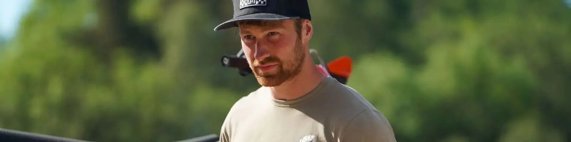Caps
